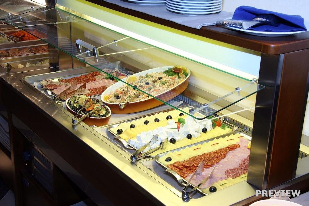 Hotel Park 로브란 외부 사진