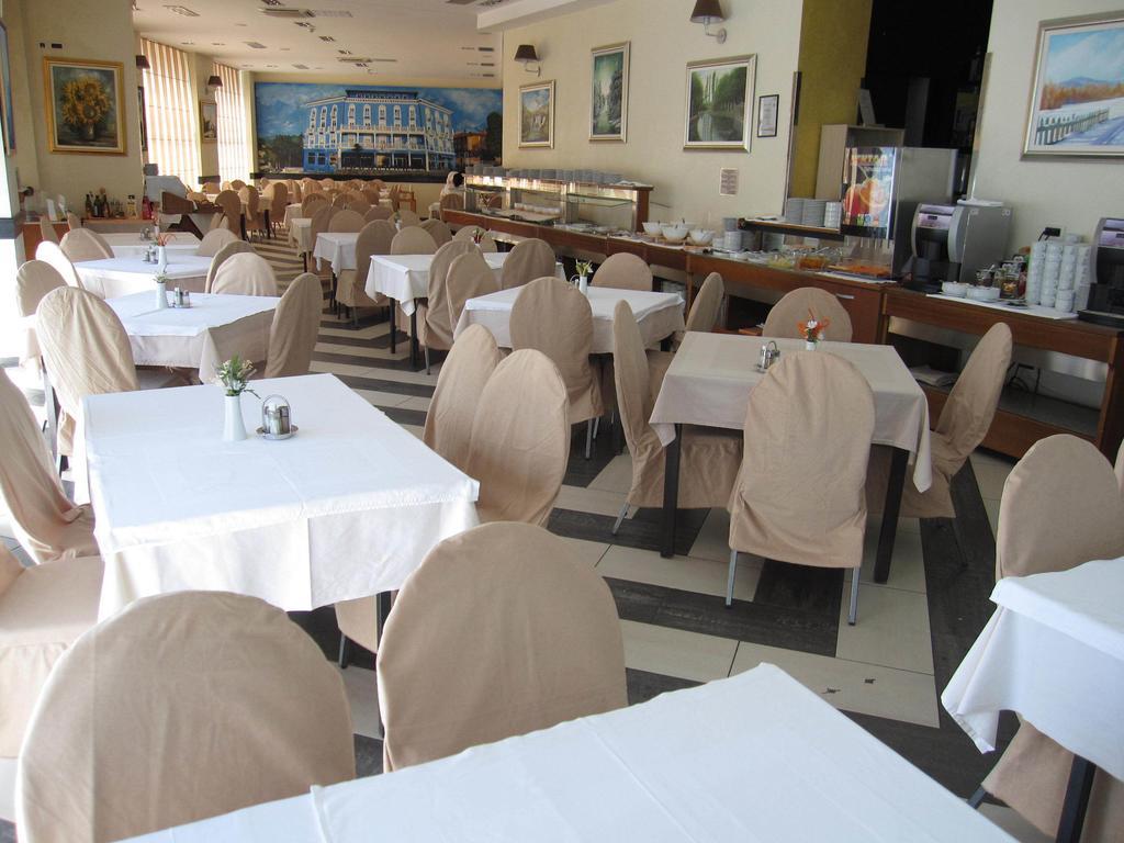 Hotel Park 로브란 외부 사진