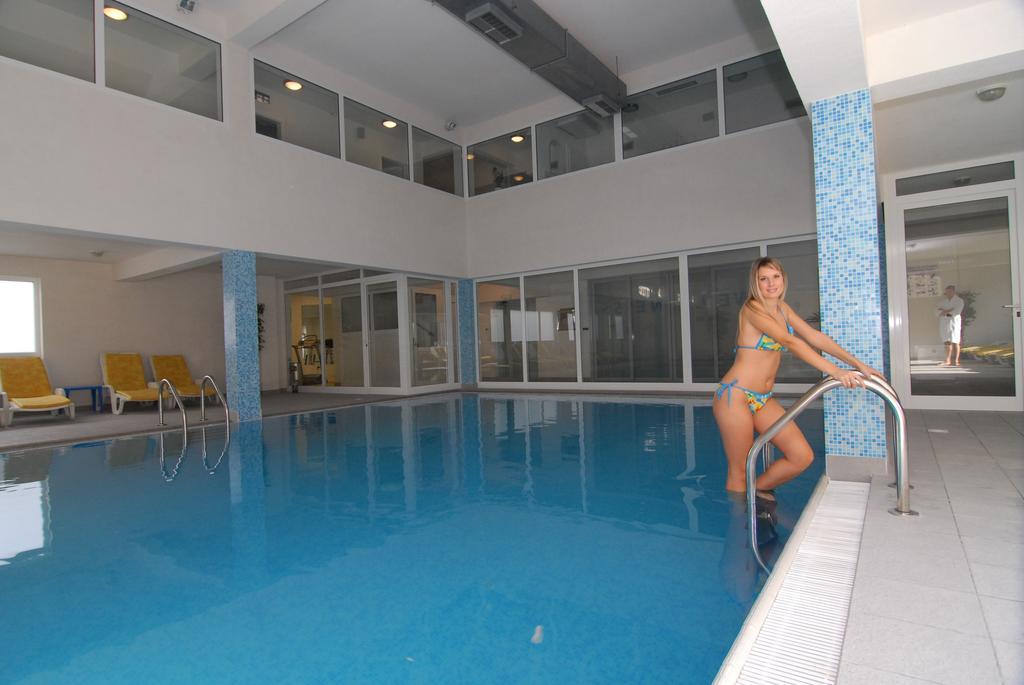 Hotel Park 로브란 외부 사진
